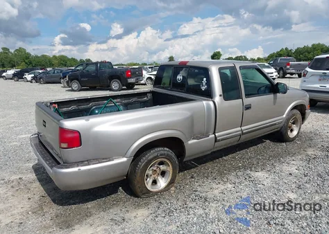 2000 Chevrolet S-10 Ls from USA, damaged, VIN 1GCCS19W1Y8258965